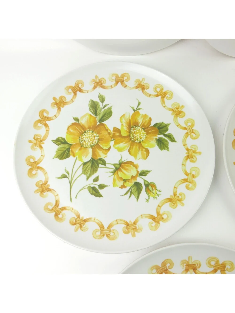 Vintage Melamine Dinner Plates Lot of 8 Yellow & Green Floral Flower Mid Century
